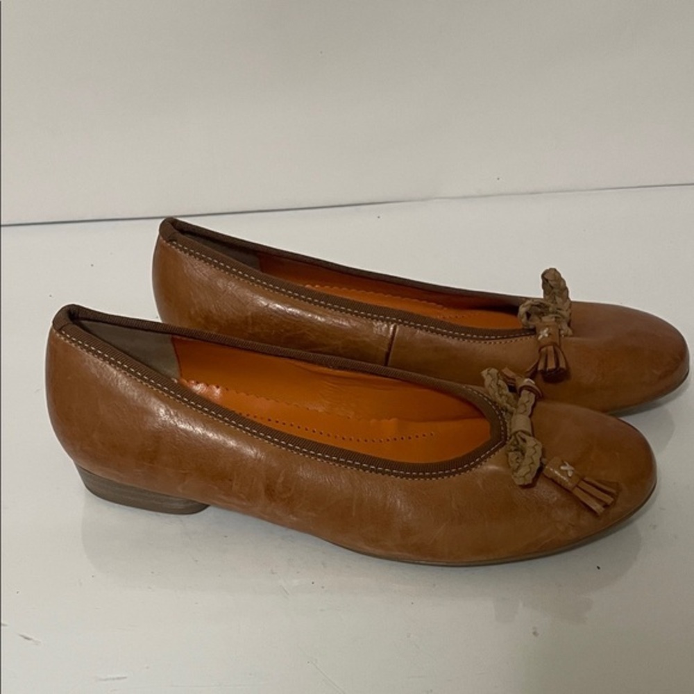 Chic Tan Leather Women's Flats